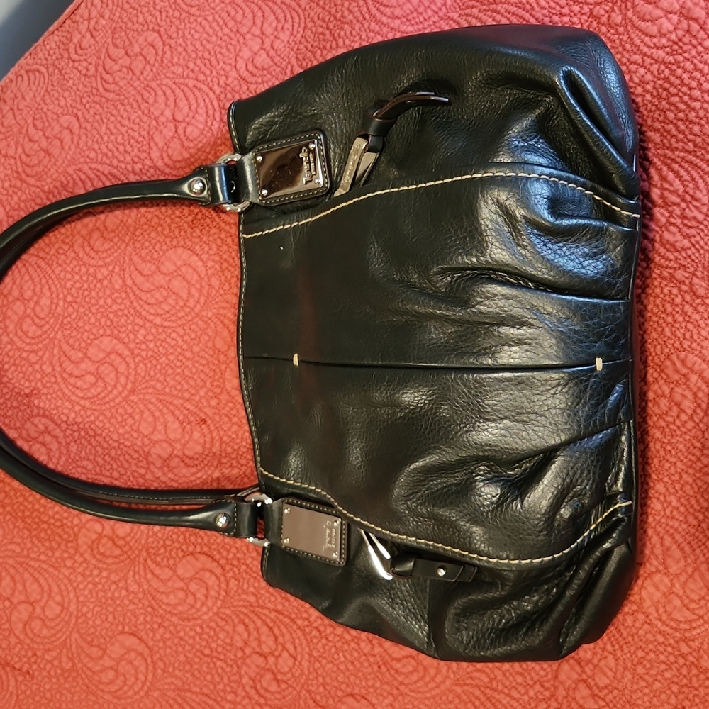 Black leather tignanello purse